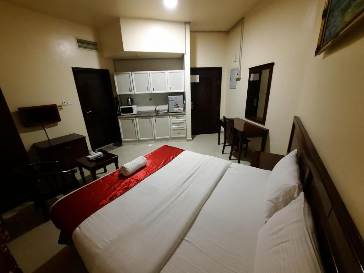 Al Reem Hotel Apartments Шарджа Экстерьер фото