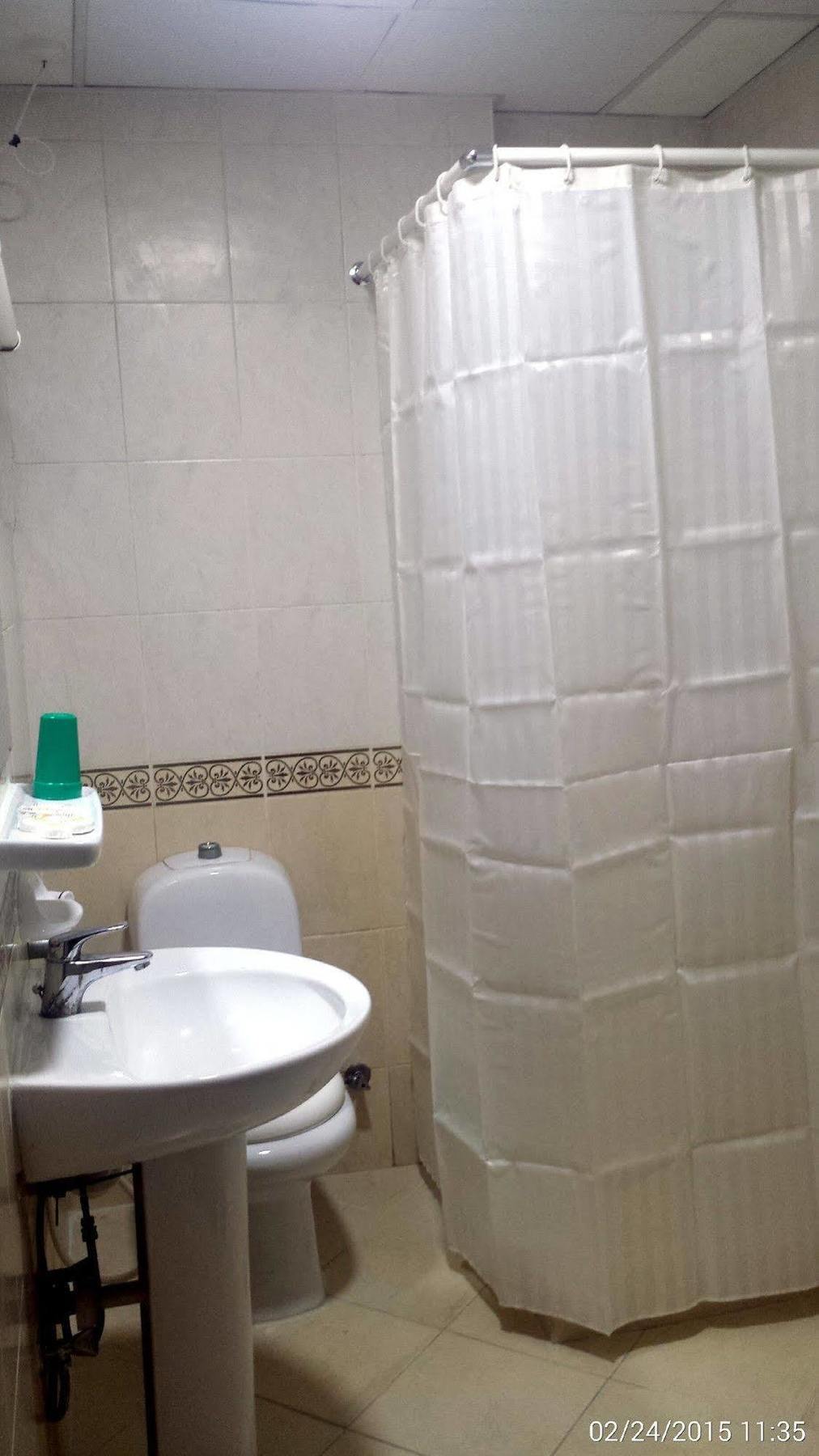 Al Reem Hotel Apartments Шарджа Экстерьер фото